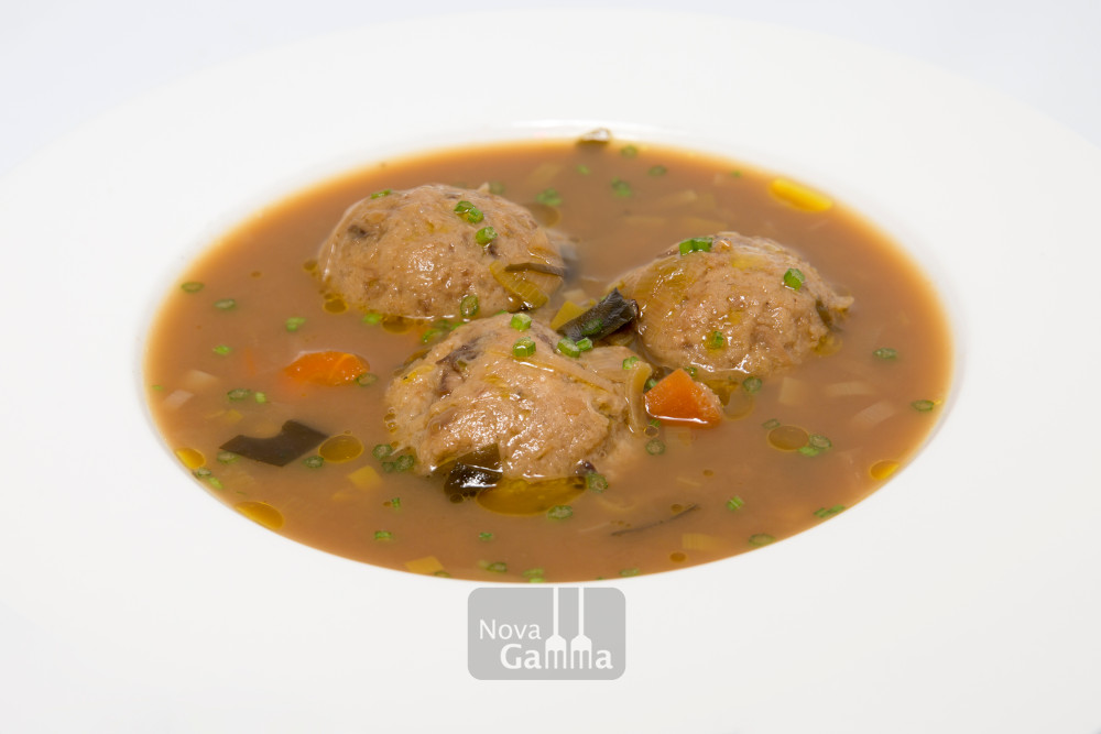 Sopa de Miso amb Verdures i Mandonguilles de Bolets